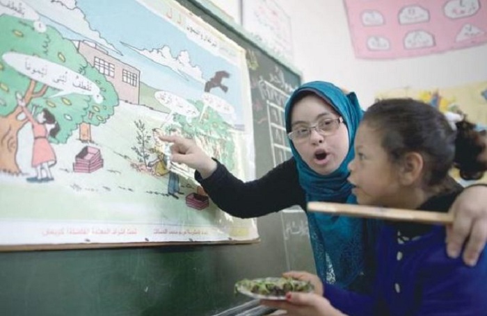 Gaza: Erste Lehrerin mit Down-Syndrom tritt ihren Dienst an
